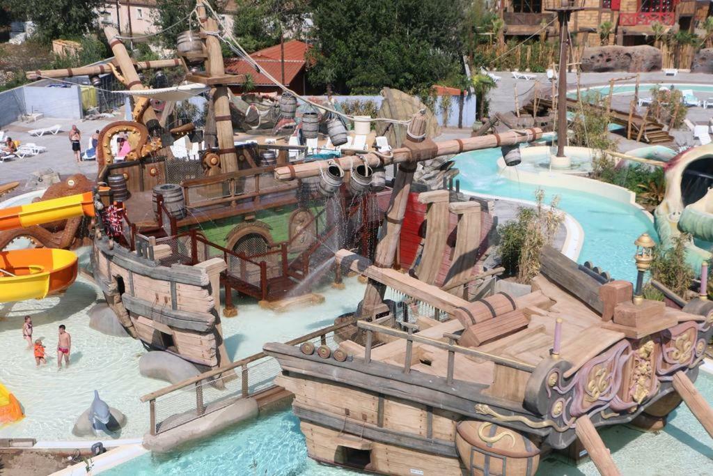 Campsite Mobilhome Dans Les Sables D'or Agde